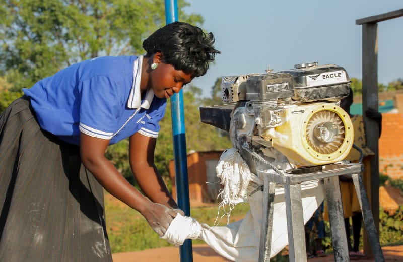 nurturing the economic independence of young women and girls 
